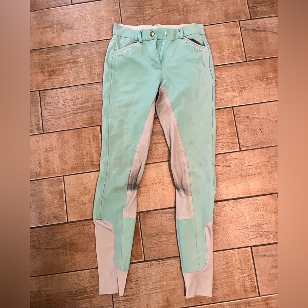 Annie’s Equestrian apparel